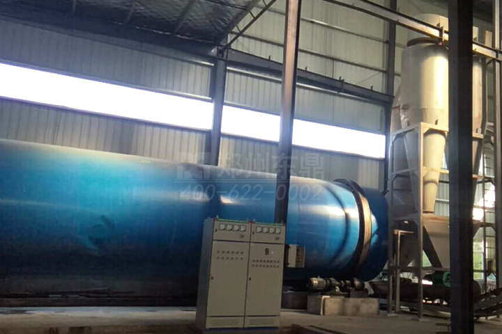 生物質烘干機廠家鄭州東鼎干燥開發了大型檸條烘干機成套設備，實現了檸條資源規?；弥?。